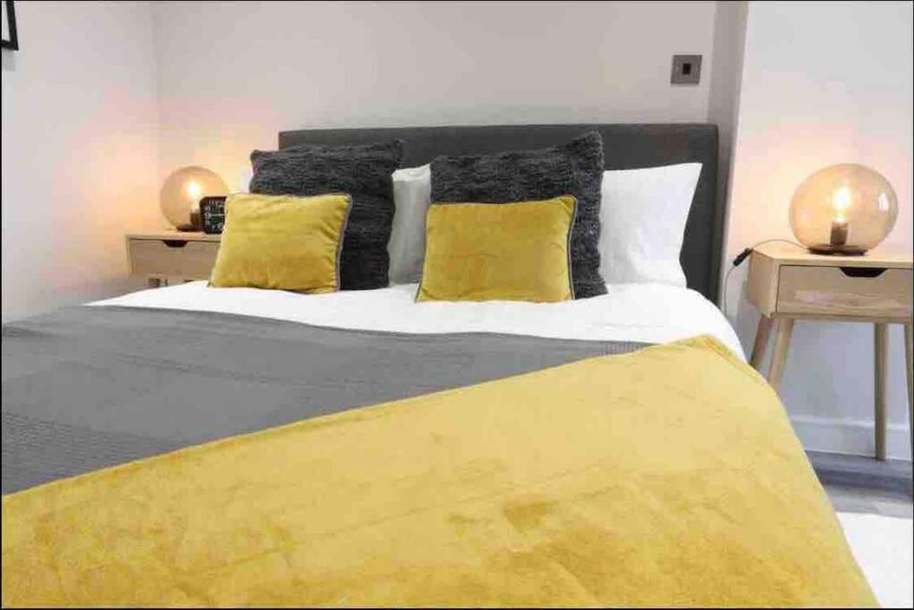 Entire Apartment / Nec / Resorts World / Birmingham Airport Sheldon  Eksteriør bilde